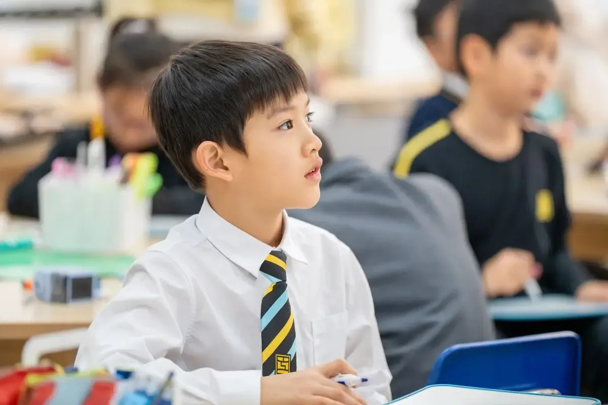 Ink & Imagination: Bilingual Literacy Redefined